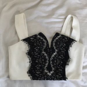 DYNAMITE crop top